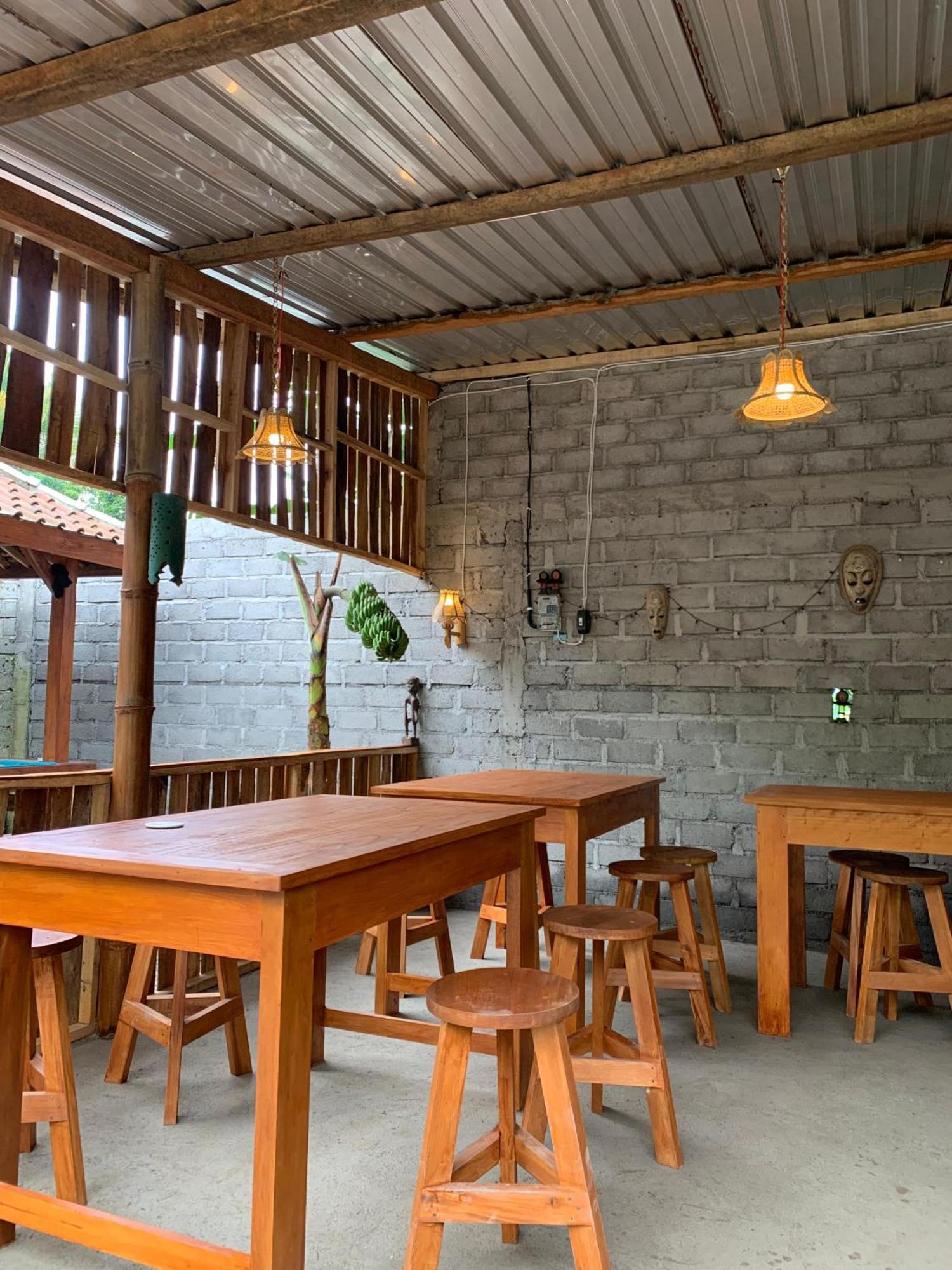 Avocado Homestay 테테바투 외부 사진